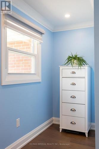 311 Youngstown Avenue, Mississauga, ON - Indoor Photo Showing Other Room