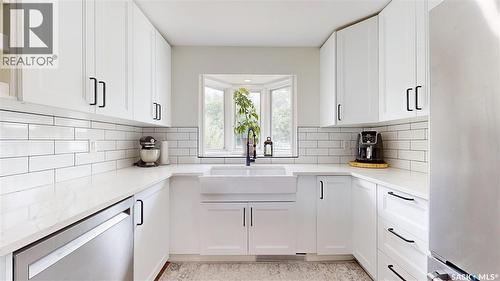 30 Probe Street, Regina, SK - Indoor Photo Showing Kitchen