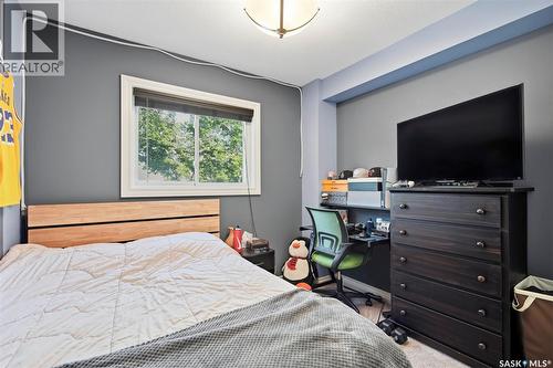 2136 B Lorne Avenue, Saskatoon, SK - Indoor Photo Showing Bedroom