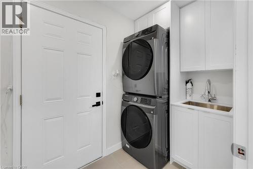 2265 Middlesmoor Crescent, Burlington, ON - Indoor Photo Showing Laundry Room