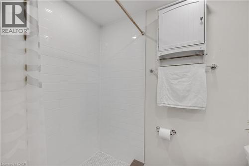 2265 Middlesmoor Crescent, Burlington, ON - Indoor Photo Showing Bathroom