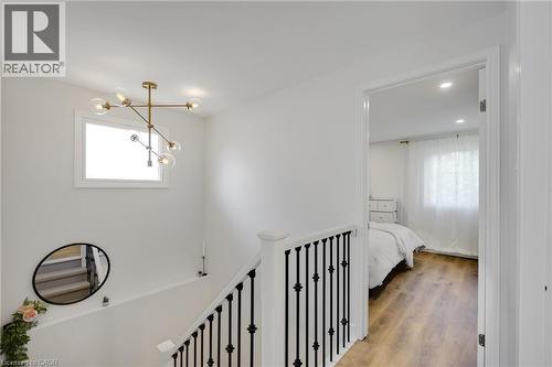 2265 Middlesmoor Crescent, Burlington, ON - Indoor