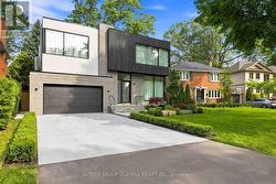 18 HERNE HILL  Toronto, ON M9A 2X1