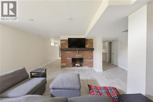70 River Road, Brantford, ON - Indoor Photo Showing Living Room With Fireplace