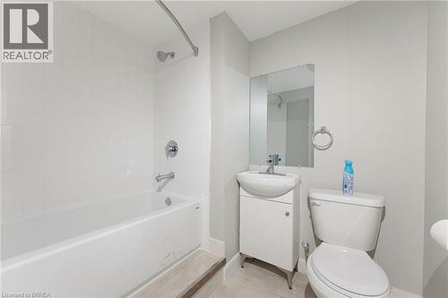 70 River Road, Brantford, ON - Indoor Photo Showing Bathroom