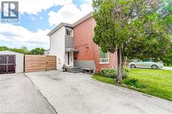 2488 W BROOKHURST Road  Mississauga, ON L5J 1R3
