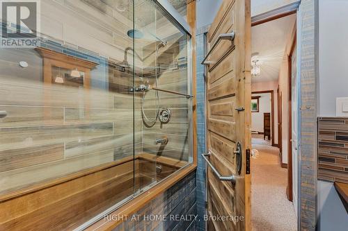 3500 Baldwick Lane, Springwater, ON - Indoor Photo Showing Bathroom
