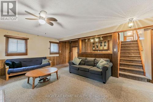 3500 Baldwick Lane, Springwater, ON - Indoor Photo Showing Living Room