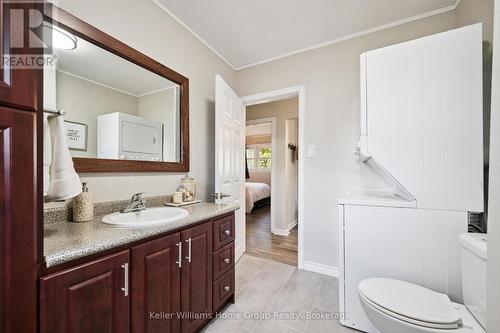 297 Herrick Street N, Centre Wellington (Fergus), ON - Indoor Photo Showing Bathroom