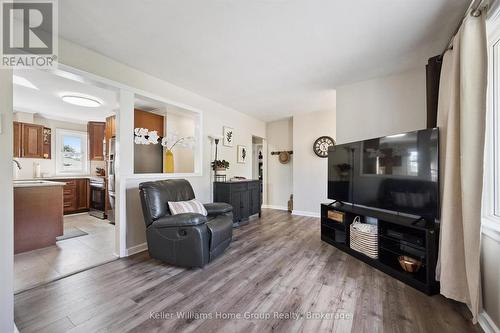 297 Herrick Street N, Centre Wellington (Fergus), ON - Indoor Photo Showing Living Room