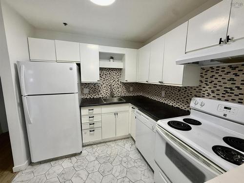 302 3700 John Parr Drive, Halifax, NS - Indoor Photo Showing Kitchen