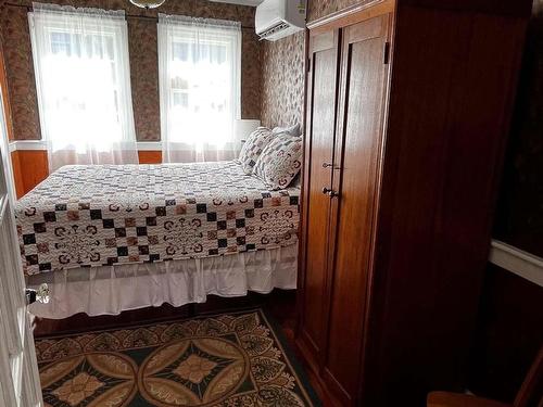 172 Water Street, Shelburne, NS - Indoor Photo Showing Bedroom