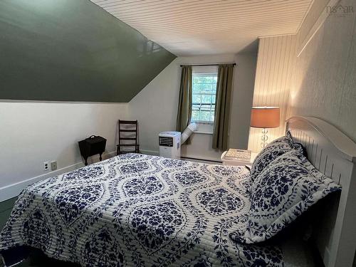 172 Water Street, Shelburne, NS - Indoor Photo Showing Bedroom