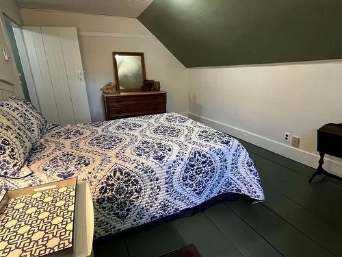 172 Water Street, Shelburne, NS - Indoor Photo Showing Bedroom