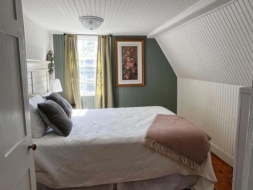 172 Water Street, Shelburne, NS - Indoor Photo Showing Bedroom