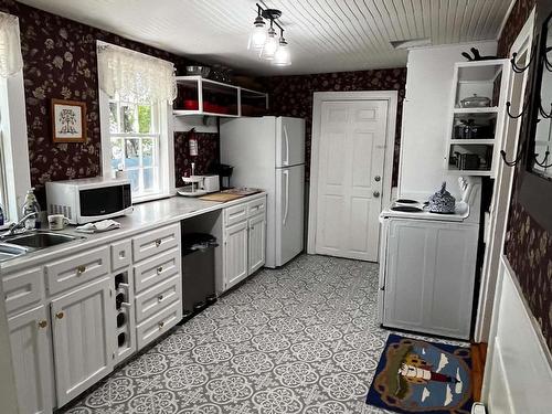 172 Water Street, Shelburne, NS - Indoor Photo Showing Kitchen
