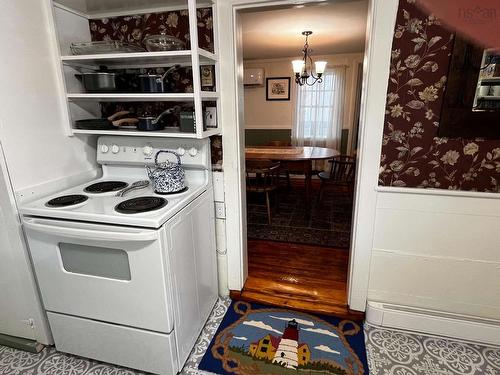 172 Water Street, Shelburne, NS - Indoor Photo Showing Kitchen