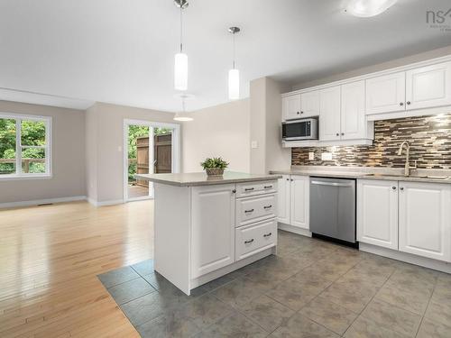 38 Coldstream Run, Dartmouth, NS - Indoor Photo Showing Kitchen With Upgraded Kitchen