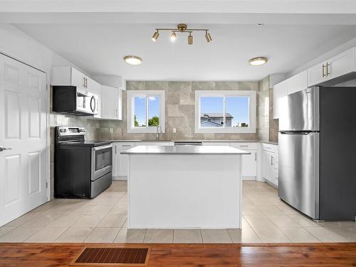 19 Shrewsbury Road, Cole Harbour, NS - Indoor Photo Showing Kitchen With Upgraded Kitchen