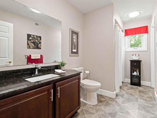 18 P Thomas Drive, Dartmouth, NS - Indoor Photo Showing Bathroom