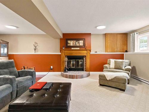 18 P Thomas Drive, Dartmouth, NS - Indoor Photo Showing Living Room With Fireplace