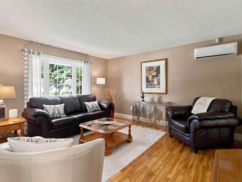 18 P Thomas Drive, Dartmouth, NS - Indoor Photo Showing Living Room