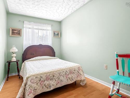 1653 Riverside Drive, Lower Sackville, NS - Indoor Photo Showing Bedroom