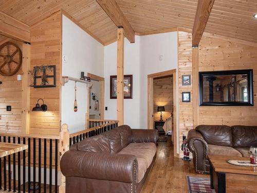 2250 Sandy Point Road, Sandy Point, NS - Indoor Photo Showing Living Room