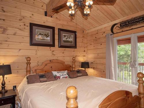 2250 Sandy Point Road, Sandy Point, NS - Indoor Photo Showing Bedroom