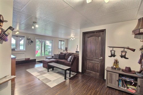 Family Room - 7 Ch. Proulx, Val-D'Or, QC - Indoor