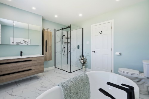 Salle de bains - 4066 Ch. Montpetit, Austin, QC - Indoor Photo Showing Bathroom