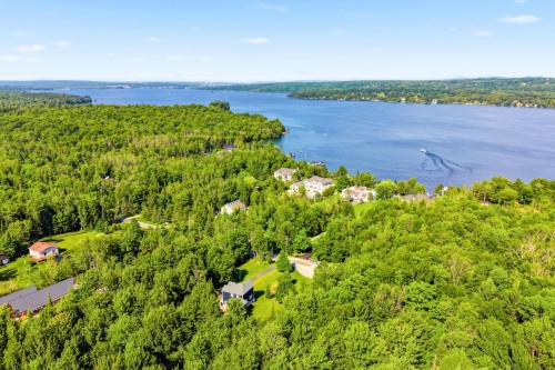 Vue sur l'eau - 4066 Ch. Montpetit, Austin, QC - Outdoor With Body Of Water With View