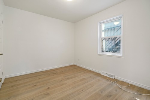 Chambre à coucher - 2850 Rue Jacques-Hertel, Montréal (Le Sud-Ouest), QC - Indoor Photo Showing Other Room