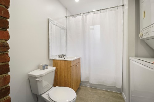 Salle de bains - 2850 Rue Jacques-Hertel, Montréal (Le Sud-Ouest), QC - Indoor Photo Showing Bathroom