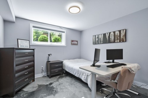 Bedroom - 563 Rg De La Rivière N., Saint-Roch-De-L'Achigan, QC - Indoor Photo Showing Office