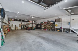 Garage - 