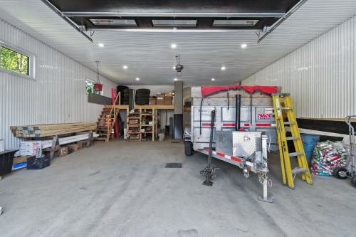 Garage - 563 Rg De La Rivière N., Saint-Roch-De-L'Achigan, QC - Indoor Photo Showing Garage