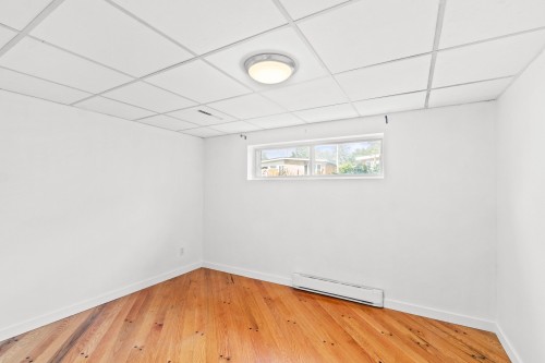 Chambre à coucher - 870 Rue Crevier, Laval (Sainte-Dorothée), QC 