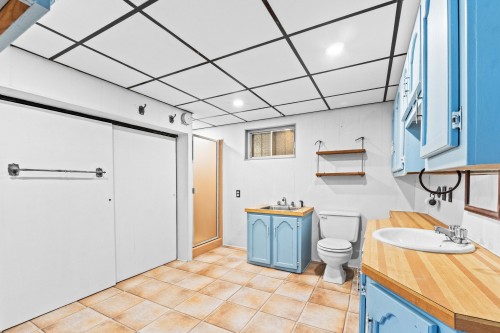 Salle de bains - 870 Rue Crevier, Laval (Sainte-Dorothée), QC 