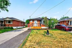 UPPER - 312 EAST 45TH STREET  Hamilton, ON L8T 3K8