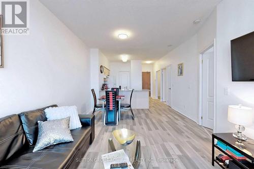 PH05 - 50 DISERA DRIVE , Vaughan, Ontario L4J 9E9 2