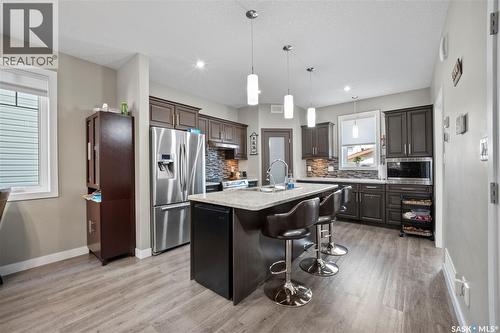 8726 Archer Lane, Regina, SK - Indoor Photo Showing Kitchen With Stainless Steel Kitchen With Upgraded Kitchen