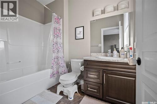 8726 Archer Lane, Regina, SK - Indoor Photo Showing Bathroom