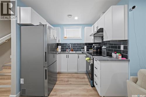 8726 Archer Lane, Regina, SK - Indoor Photo Showing Kitchen