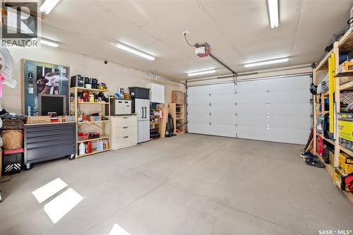 8726 Archer Lane, Regina, SK - Indoor Photo Showing Garage