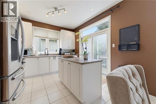 5141 Blue Spruce Avenue, Burlington, ON - Indoor Photo Showing Kitchen