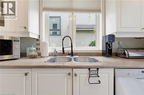 5141 Blue Spruce Avenue, Burlington, ON - Indoor Photo Showing Kitchen With Double Sink
