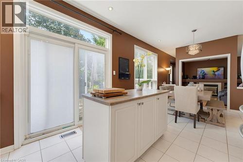 5141 Blue Spruce Avenue, Burlington, ON - Indoor