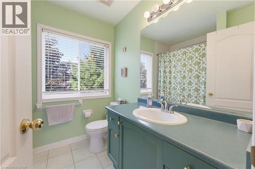 5141 Blue Spruce Avenue, Burlington, ON - Indoor Photo Showing Bathroom