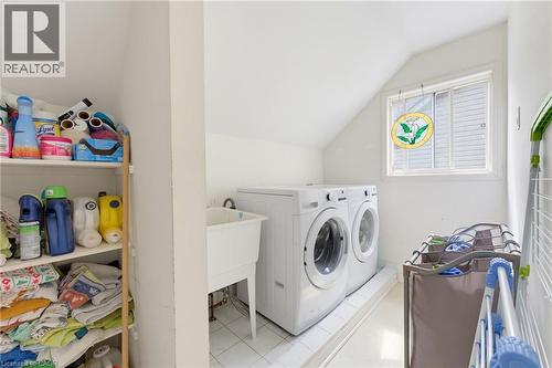 5141 Blue Spruce Avenue, Burlington, ON - Indoor Photo Showing Laundry Room